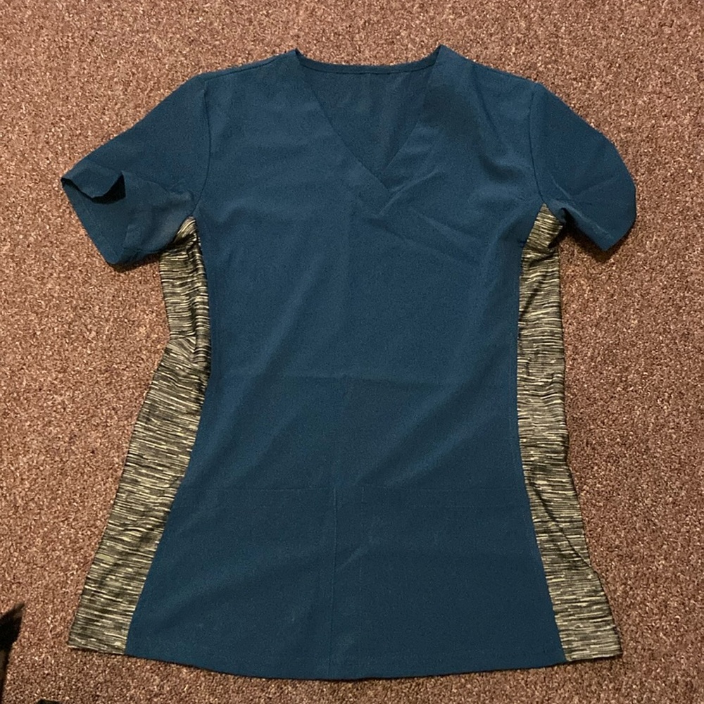 Scrub top